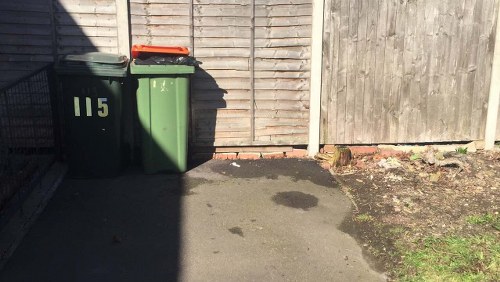Eco-friendly waste disposal practices with skip hire in Mill Hill